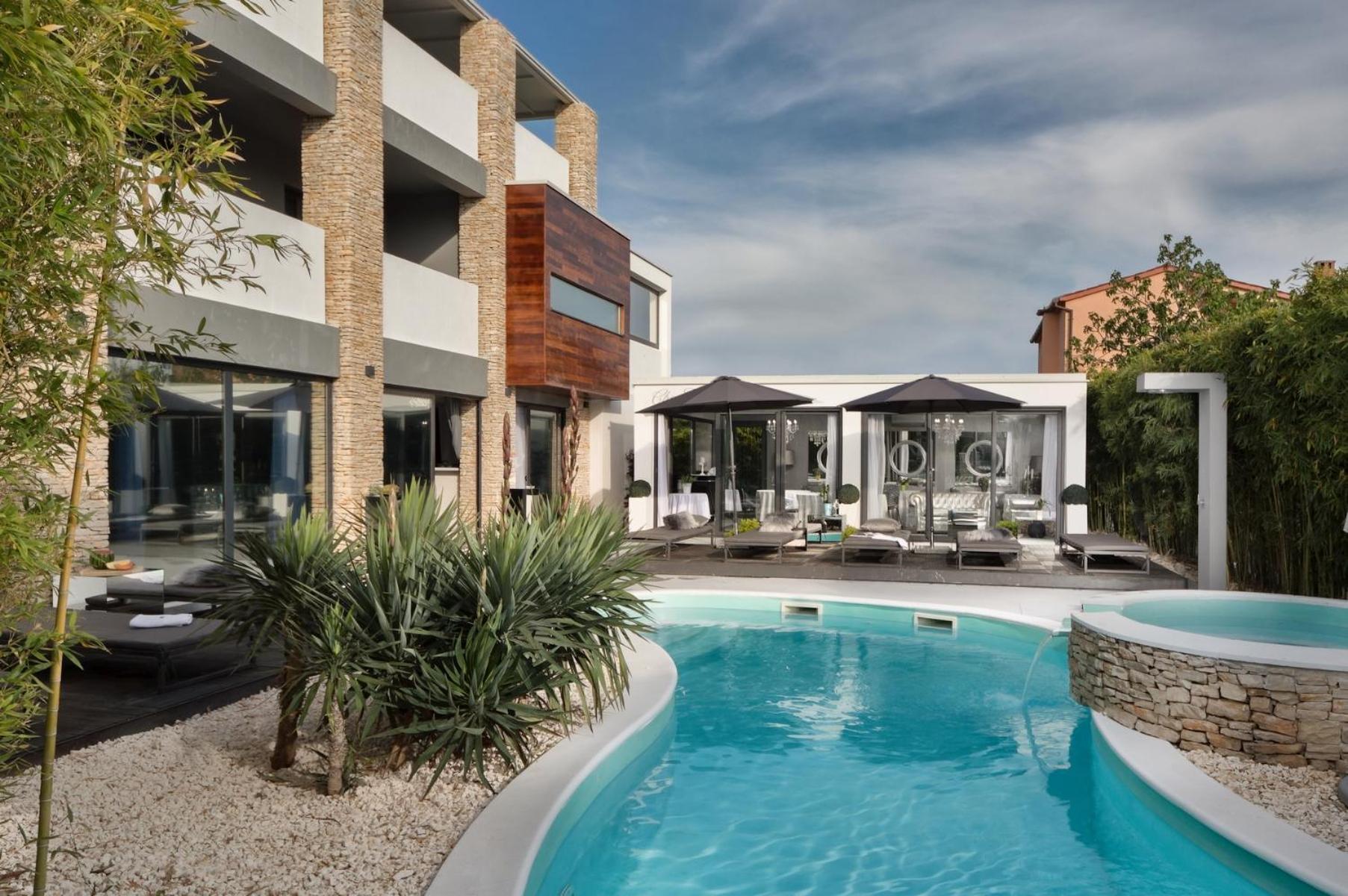 Boutique Hotel Chevalier By Bura Hotels - Adults Only Medulin Dış mekan fotoğraf