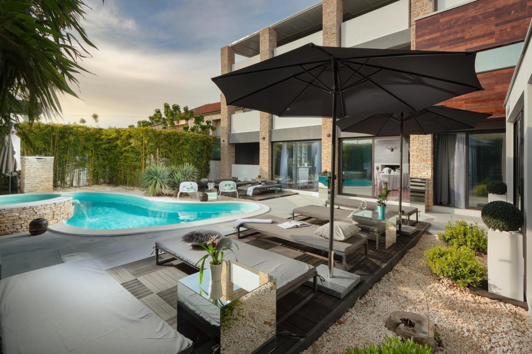 Boutique Hotel Chevalier By Bura Hotels - Adults Only Medulin Dış mekan fotoğraf